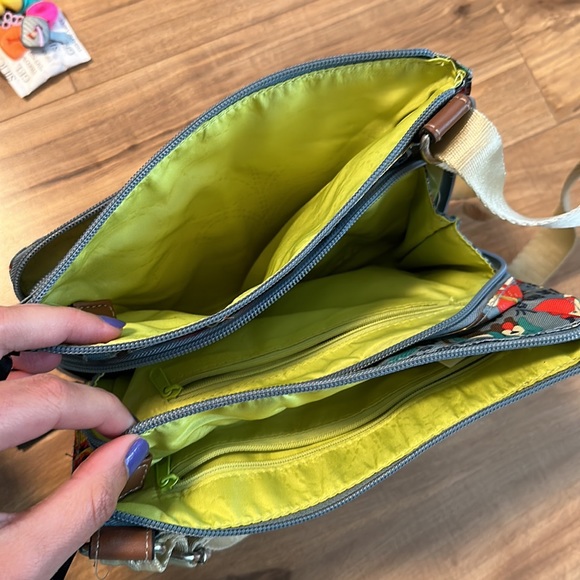 Lily Bloom purse with multiple pockets and adjustable strap - Picture 8 of 12